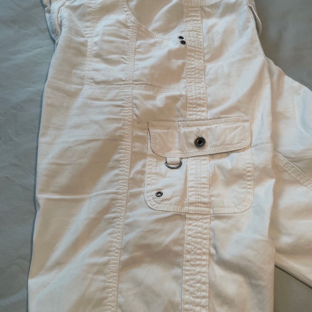 Size 12 White capri pants